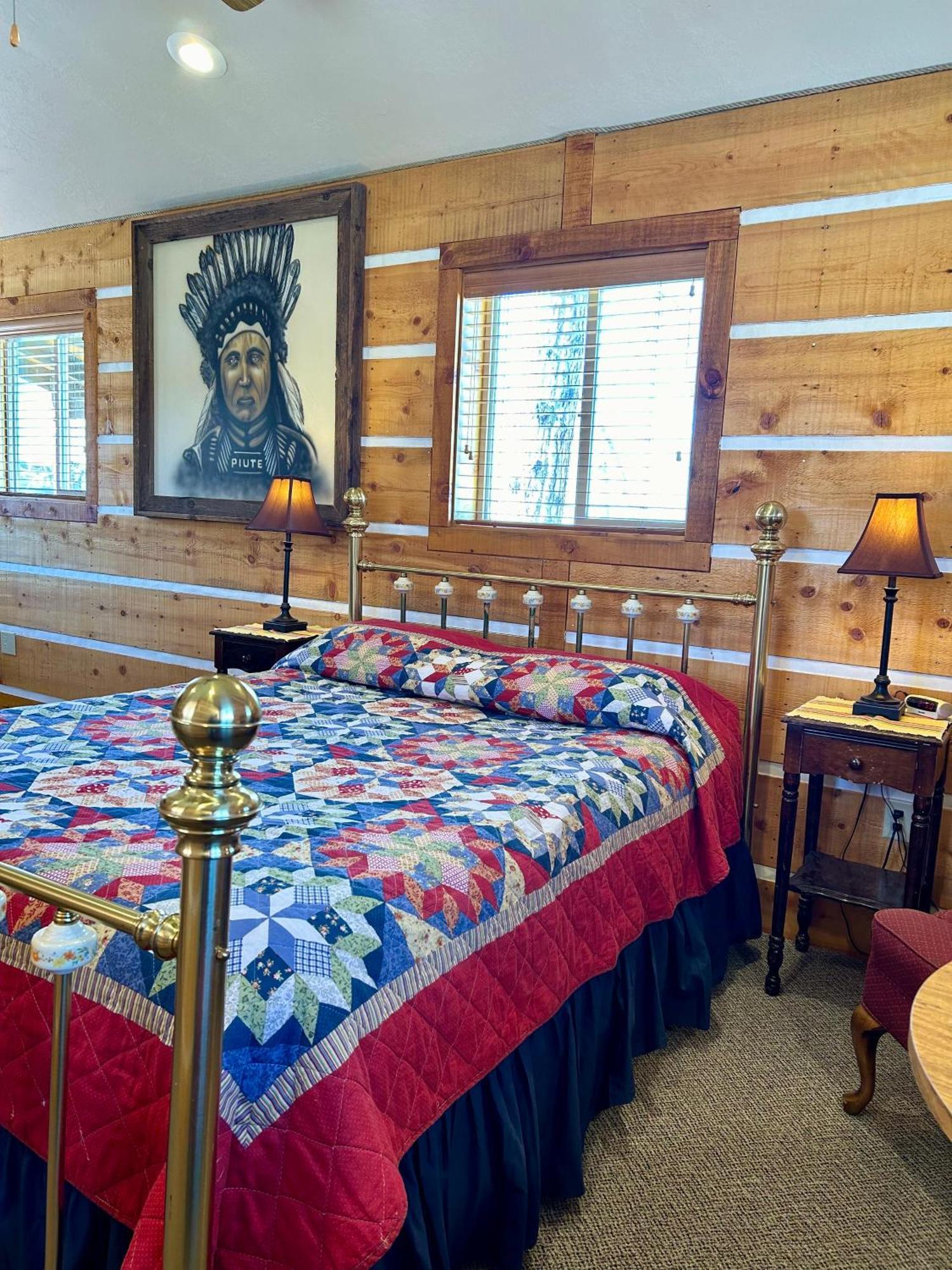 Marysvale Moore'S Old Pine Inn מראה חיצוני תמונה