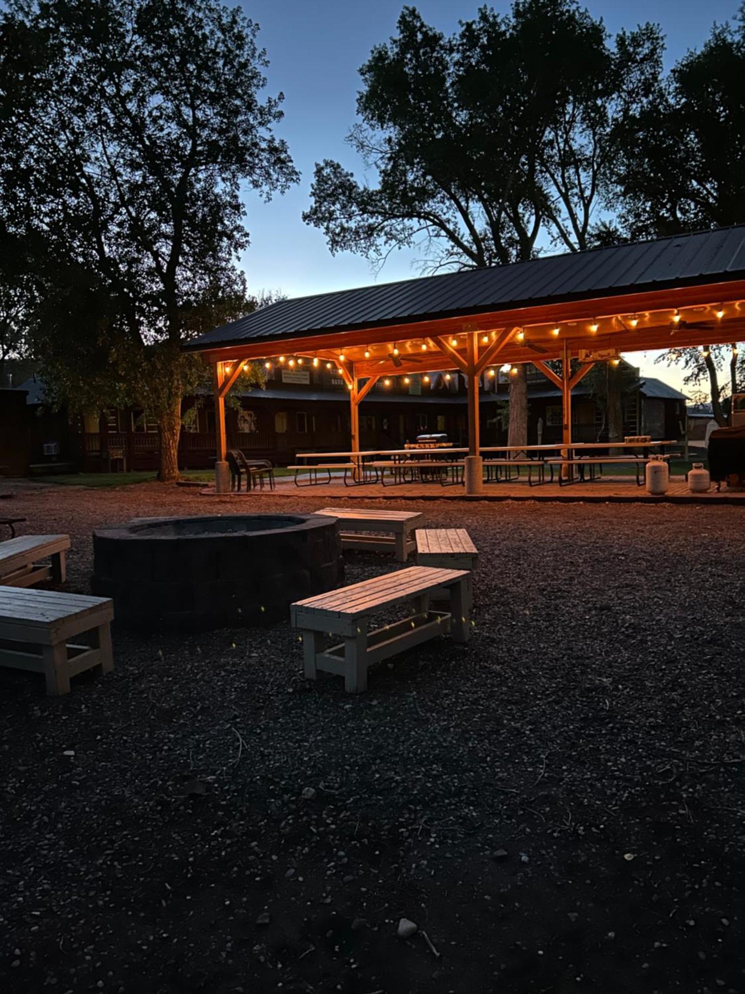 Marysvale Moore'S Old Pine Inn מראה חיצוני תמונה